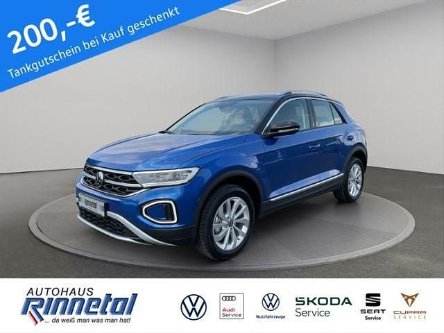 Ravennablau metallic / schwar Neu 2025 VW T-Roc Style SUV | 40.609 € (Etwas zu teuer) - Bild 1/4