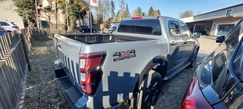 Gebraucht Isuzu D-Max 163 PS (119 kW) 2025 Grau Pickup