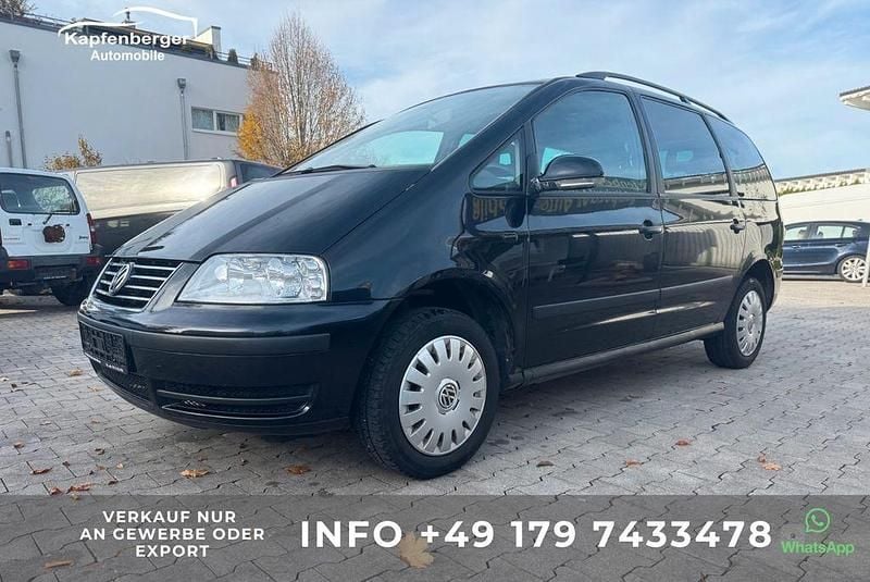 Schwarz Gebraucht 2008 VW Sharan Trendline Van / Kleinbus | 2.590 € (Superpreis) - Bild 1/4