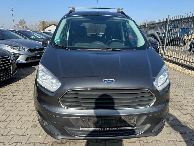 Gebraucht Ford Tourneo Courier Titanium 95 PS (69 kW) 2016 Van / Kleinbus