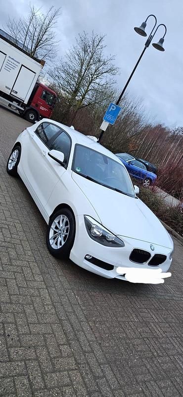 Weiß Gebraucht 2012 BMW 118 Kleinwagen | 6.500 € (Guter Preis) - Bild 1/4