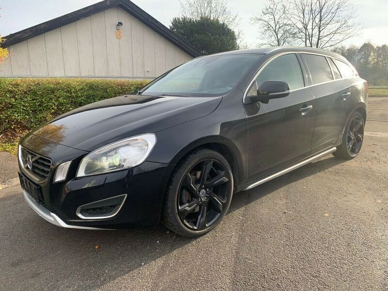 Gebraucht Volvo V60 Summum 329 PS (241 kW) 2011 Schwarz Kombi