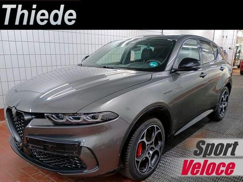 Grigio vesuvio, metallic Gebraucht 2024 Alfa Romeo Tonale Veloce SUV | 24.900 € (Superpreis) - Bild 1/3