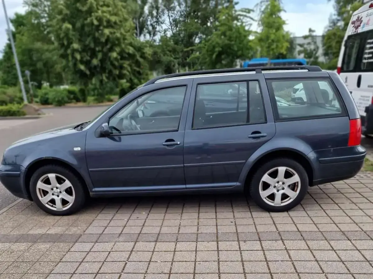 Gebraucht VW Bora Edition 101 PS (74 kW) 2003 Grau Kombi