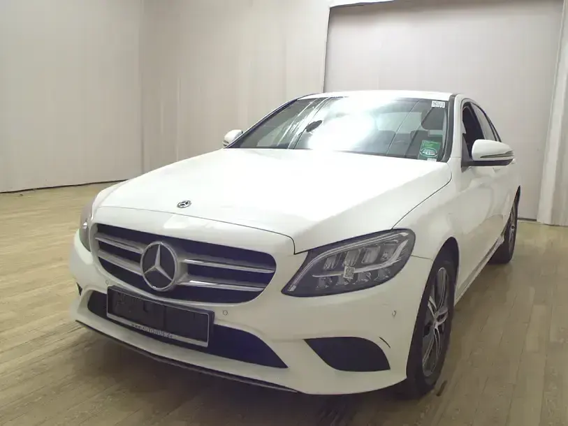Gebraucht Mercedes C180 Avantgarde 122 PS (89 kW) 2021 Weiss Limousine