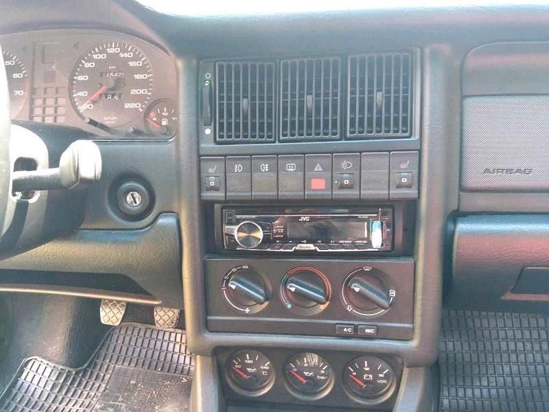 Second-hand Audi 80 118 CP (86 kW) 1996 Negru Cabrio