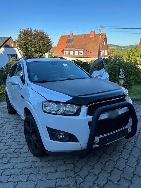 Gebraucht Chevrolet Captiva 169 PS (124 kW) 2012 Weiß SUV