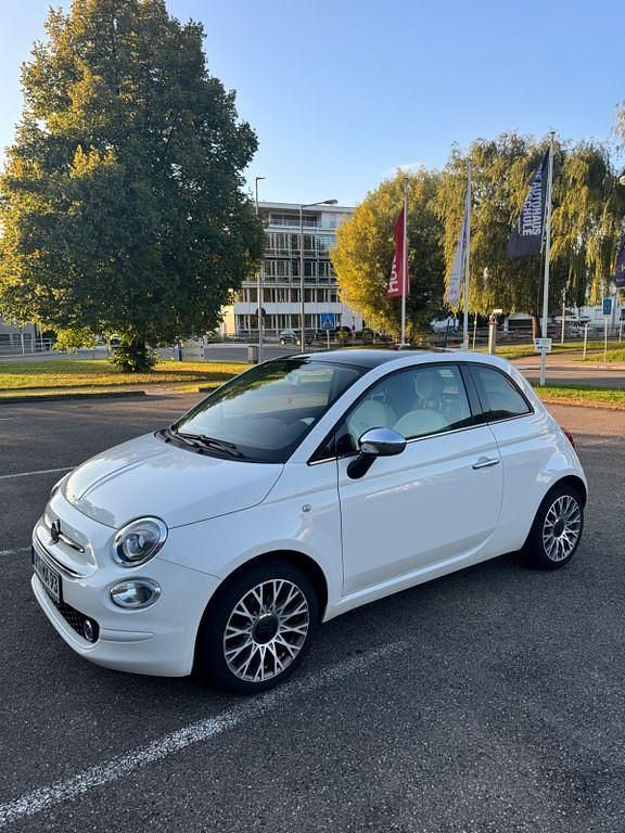 Weiß Gebraucht 2018 Fiat 500 Lounge Kleinwagen | 9.500 € (Fairer Preis) - Bild 1/4