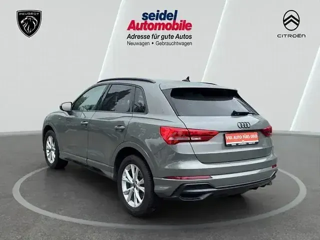 Gebraucht Audi Q3 Business 150 PS (110 kW) 2022 Grau SUV
