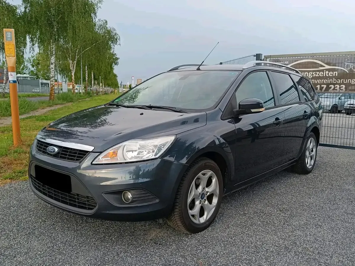 Gebraucht Ford Focus 109 PS (80 kW) 2010 Schwarz Kombi
