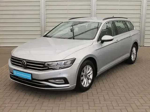 Gebraucht VW Passat Business 150 PS (110 kW) 2022 Silber Kombi