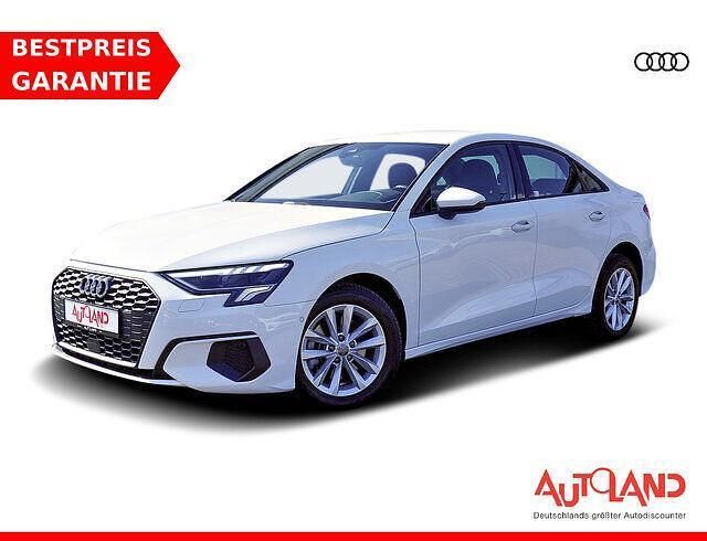 Weiß Gebraucht 2020 Audi A3 Ambiente Limousine | 24.490 € (Etwas zu teuer) - Bild 1/4