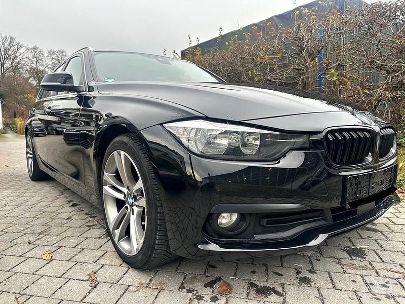 Gebraucht BMW 320 Advantage 190 PS (139 kW) 2017 Schwarz Kombi