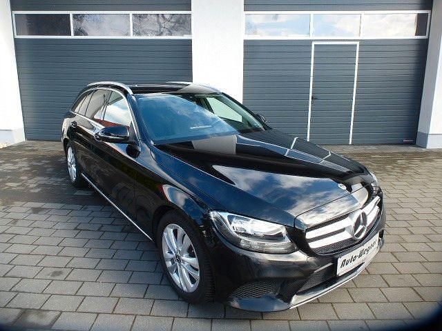 Gebraucht Mercedes C180 Avantgarde 122 PS (89 kW) 2018 Schwarz Kombi