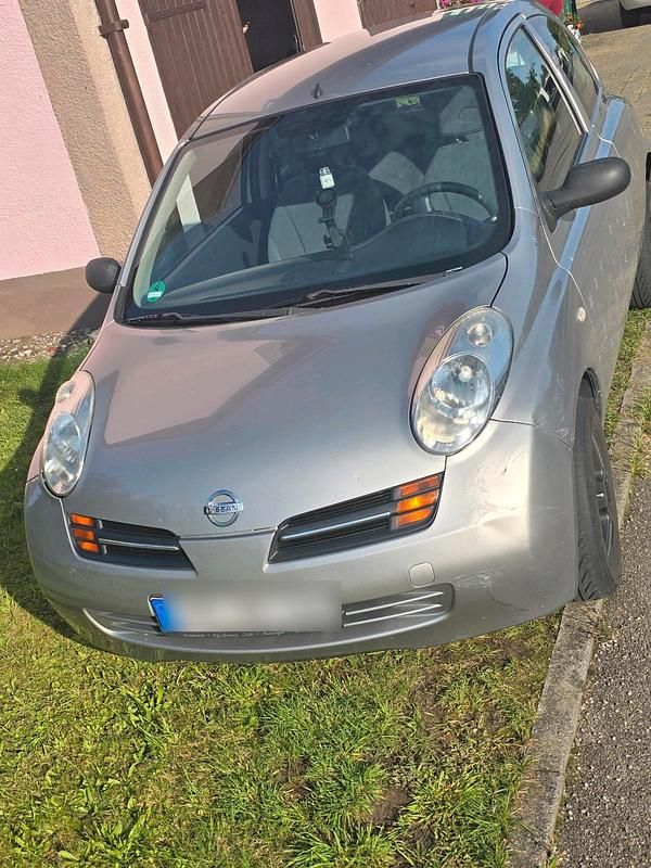 Silber Gebraucht 2004 Nissan Micra Kleinwagen | 400 € (Superpreis) - Bild 1/4