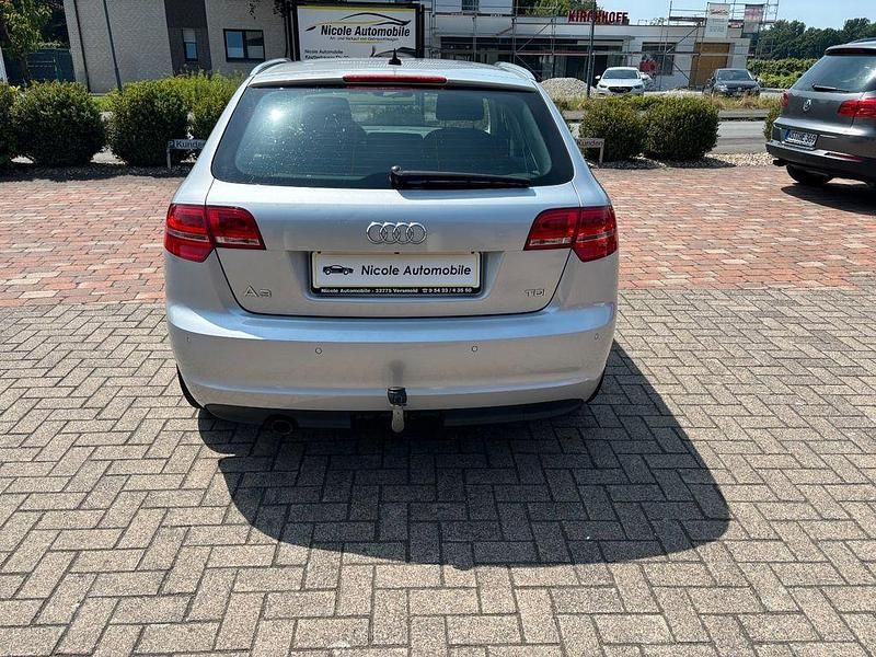 Gebraucht Audi A3 Attraction 140 PS (102 kW) 2013 Silber Limousine