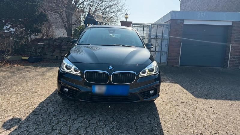 Second-hand BMW 218 150 CP (110 kW) 2016 Negru Break