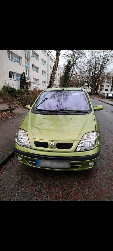 Grün Gebraucht 2001 Renault Mégane Limousine | 800 € (Superpreis) - Bild 1/4