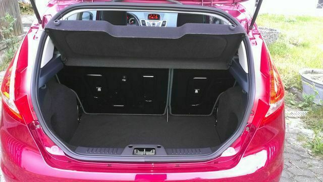 Gebraucht Ford Fiesta Trend 112 PS (82 kW) 2009 Rot metallic Kleinwagen