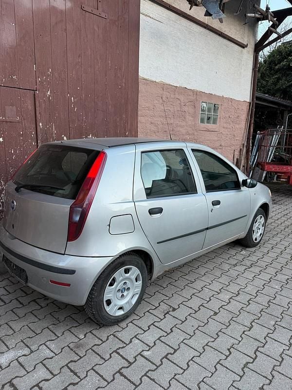 Gebraucht Fiat Punto 60 PS (44 kW) 2005 Silber Kleinwagen