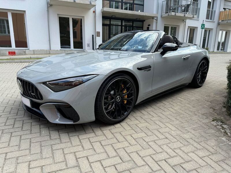Gebraucht Mercedes SL63 AMG Premium 585 PS (430 kW) 2023 Alpingrau Cabrio