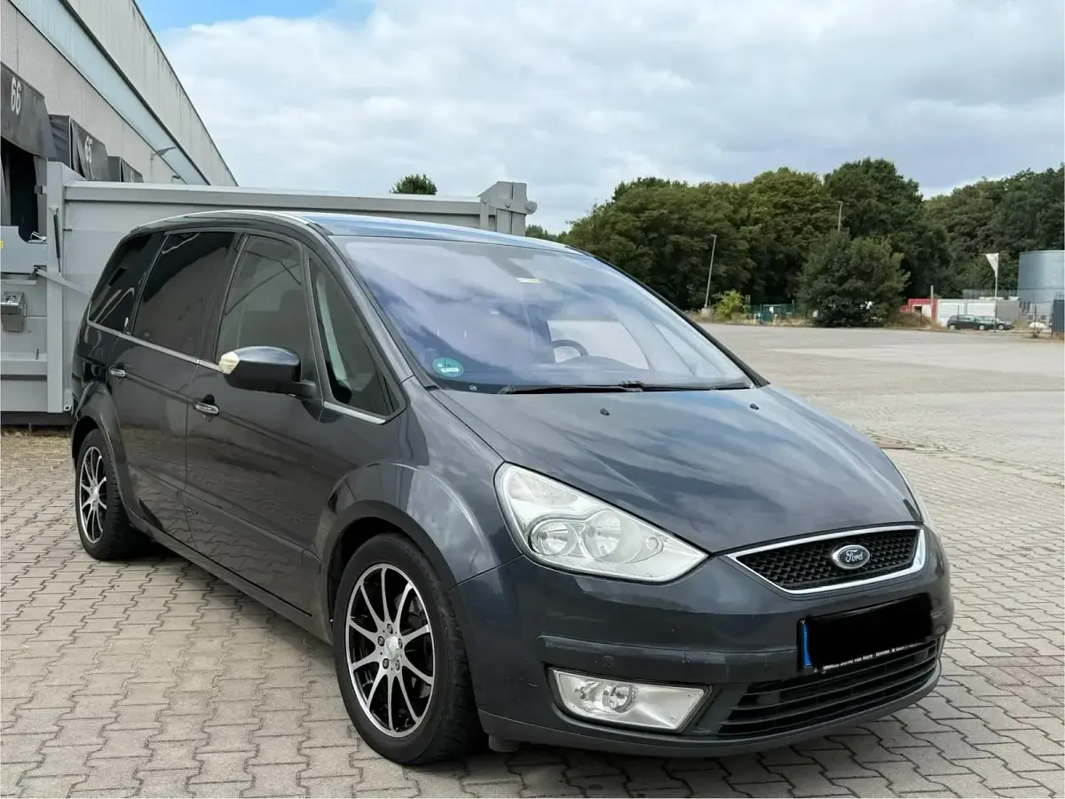 Gebraucht Ford Galaxy 140 PS (102 kW) 2010 Grau Van / Kleinbus