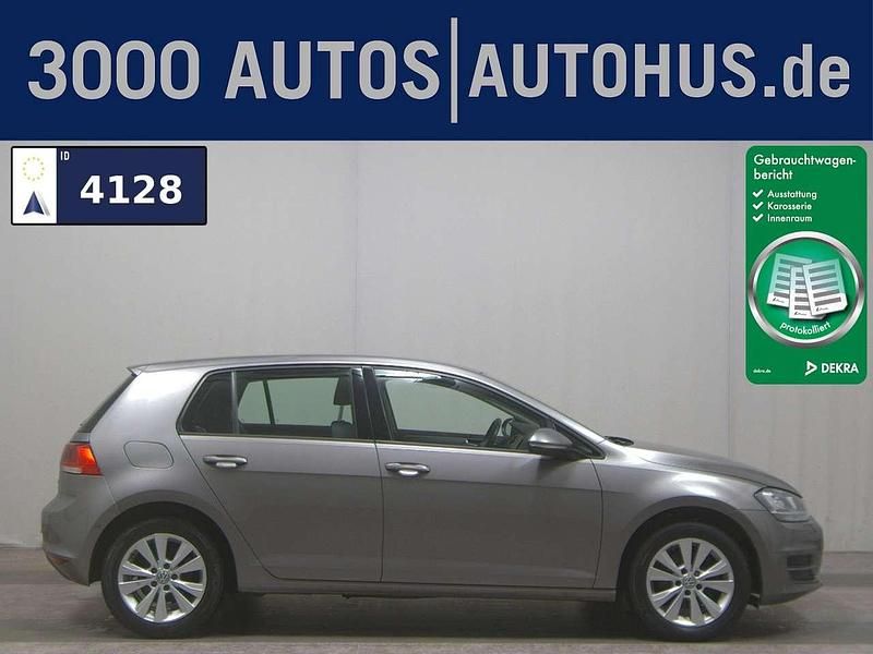 Limestone grey metallic Gebraucht 2014 VW Golf VII Comfortline Limousine | 6.990 € (Superpreis) - Bild 1/4