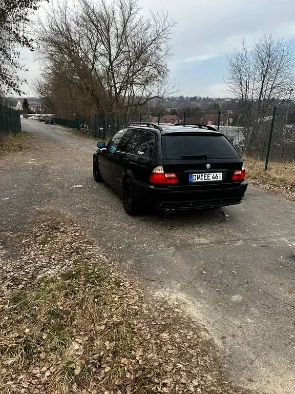 Gebraucht BMW 325 Basis 192 PS (141 kW) 2000 Schwarz Kombi
