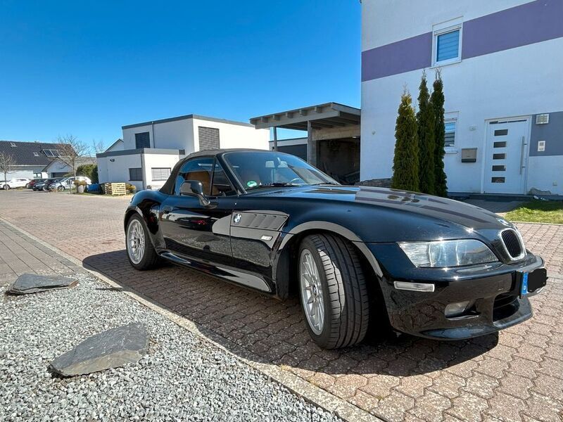 Schwarz Gebraucht 2001 BMW Z3 Performance Cabrio | 17.900 € (Teuer) - Bild 1/4