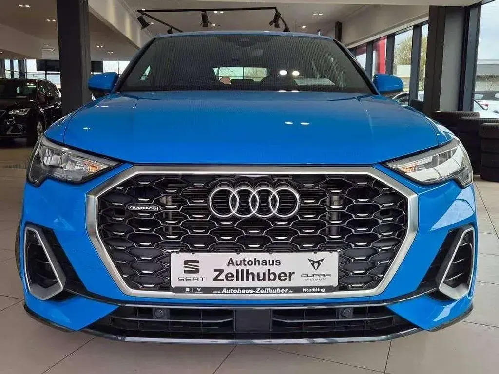 Gebraucht Audi Q3 Sportback S-Line 190 PS (139 kW) 2022 Turbo blau SUV