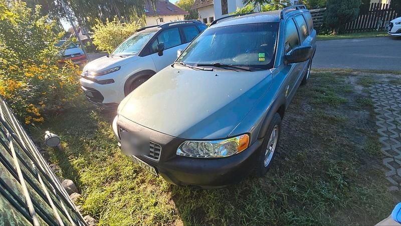 Grün Gebraucht 2002 Volvo XC70 SUV | 8.000 € (Teuer) - Bild 1/4