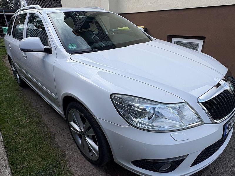 Gebraucht Skoda Octavia RS 170 PS (125 kW) 2011 Weiß Kombi