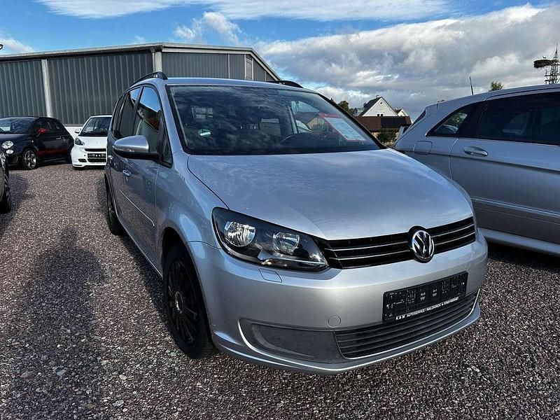 Silber Gebraucht 2011 VW Touran Comfortline Van / Kleinbus | 6.290 € (Fairer Preis) - Bild 1/4
