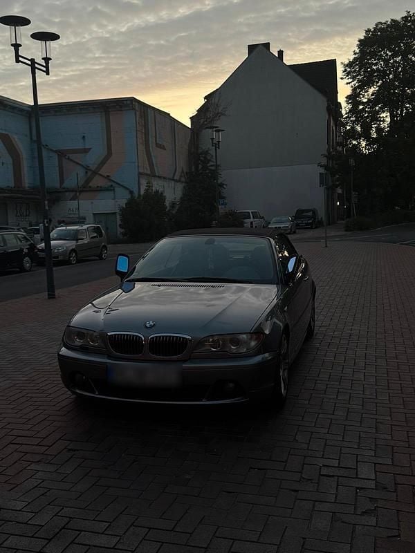 Grau Gebraucht 2004 BMW 320 Cabriolet Cabrio | 6.500 € (Guter Preis) - Bild 1/4
