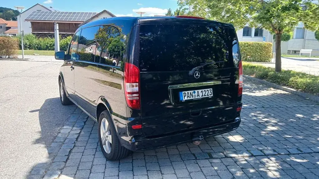 Gebraucht Mercedes Viano 163 PS (119 kW) 2011 Schwarz Van / Kleinbus
