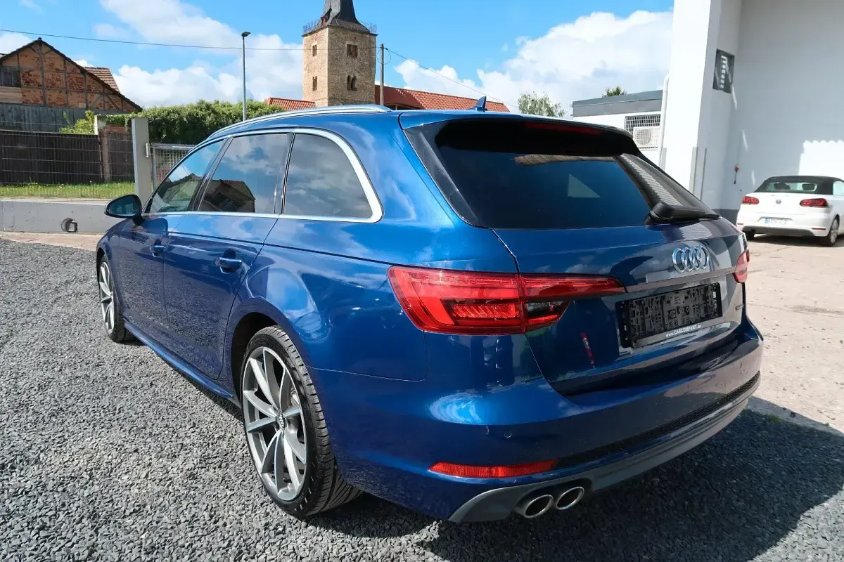 Gebraucht Audi A4 S-Line 218 PS (160 kW) 2016 Blau Kombi