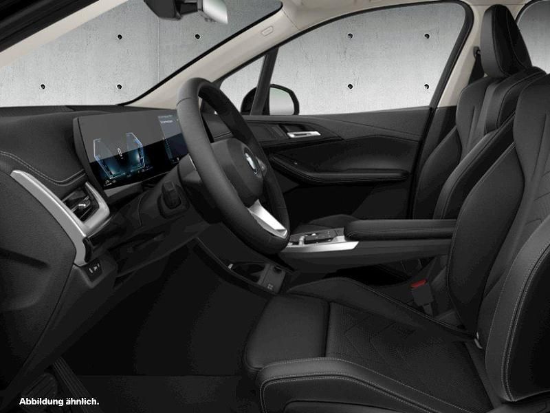 Neu BMW 225 Active Tourer Luxury Line 245 PS (180 kW) 2025 Black sapphire Van / Kleinbus