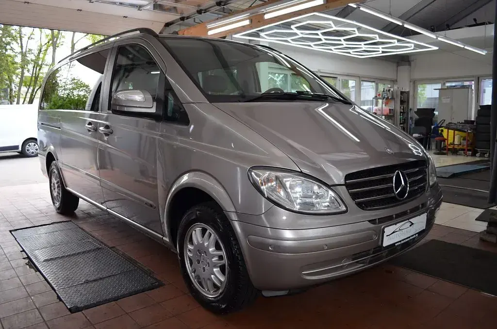 Gebraucht Mercedes Viano 150 PS (110 kW) 2010 Silber Van / Kleinbus