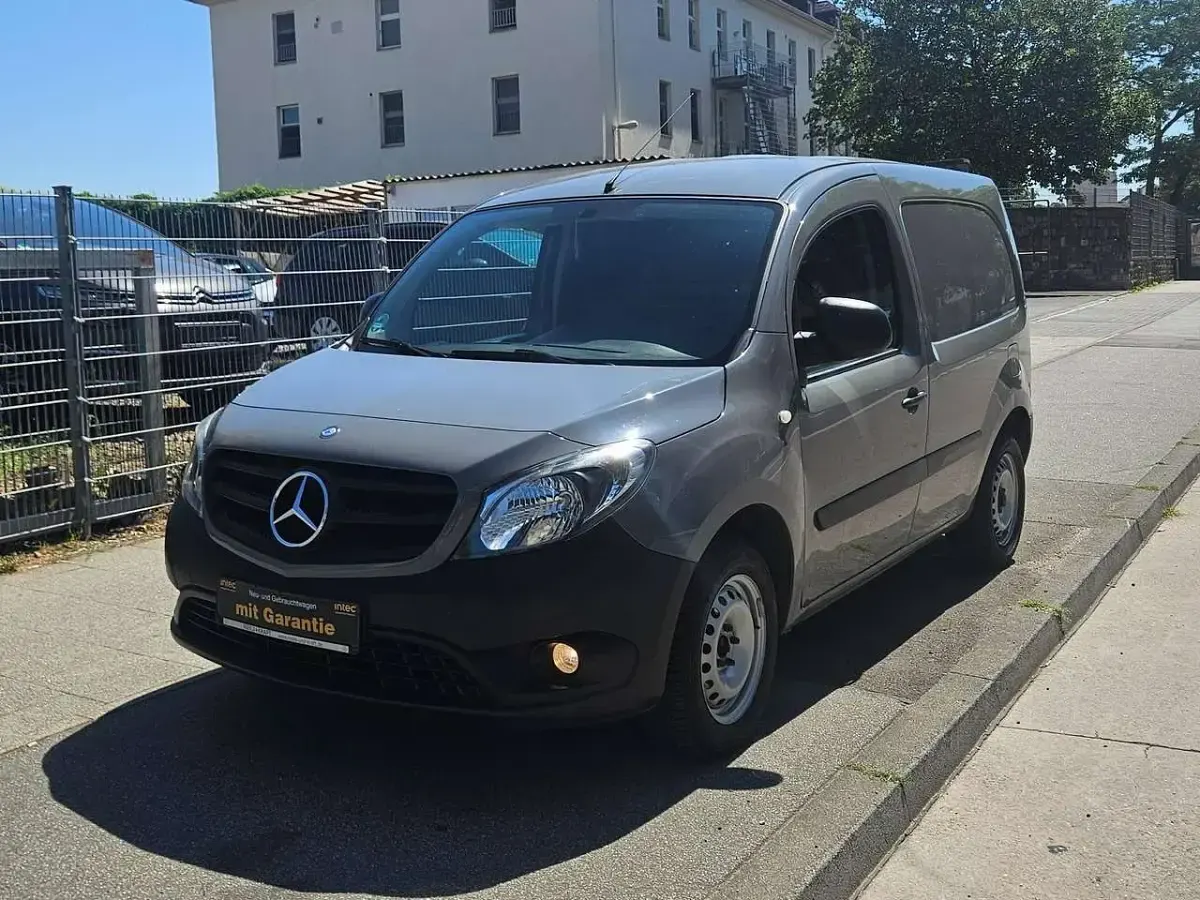 Gebraucht Mercedes Citan 109 90 PS (66 kW) 2017 Grau Van / Kleinbus