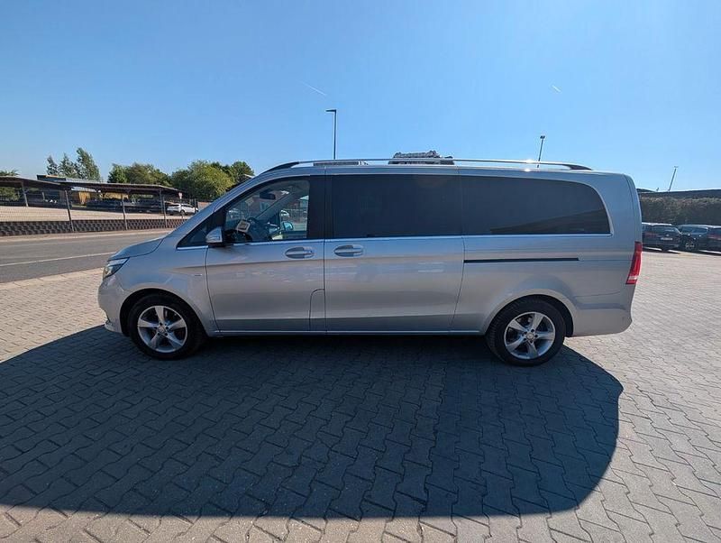 Gebraucht Mercedes V250 190 PS (139 kW) 2015 Silber Van / Kleinbus