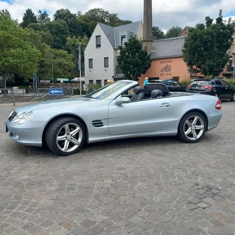 Silber Gebraucht 2005 Mercedes SL350 Cabrio | 19.400 € (Fairer Preis) - Bild 1/4