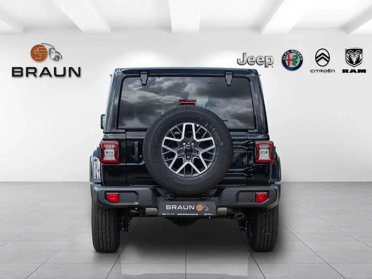 Neu Jeep Wrangler Sahara 272 PS (200 kW) 2026 Schwarz SUV