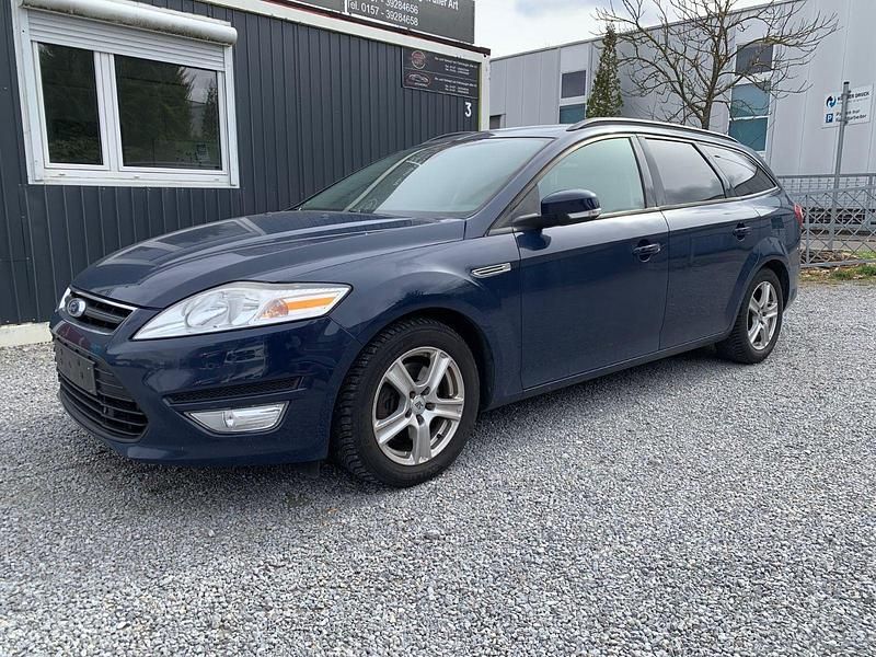 Gebraucht Ford Mondeo Trend 116 PS (85 kW) 2013 Blau Kombi