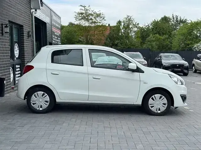 Gebraucht Mitsubishi Space Star Active 71 PS (52 kW) 2020 Weiß Kleinwagen
