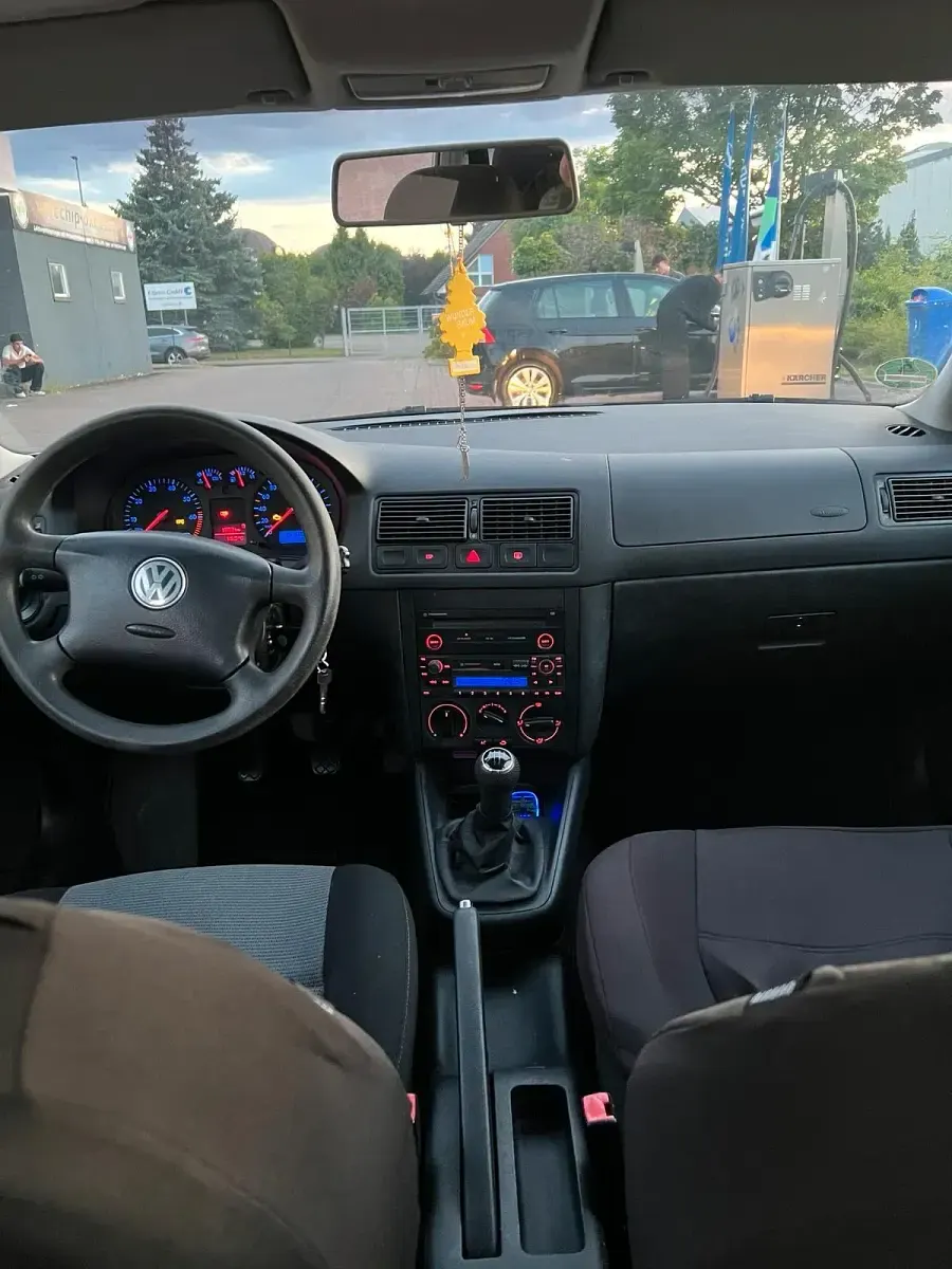 Gebraucht VW Golf IV 75 PS (55 kW) 2003 Silber Kleinwagen