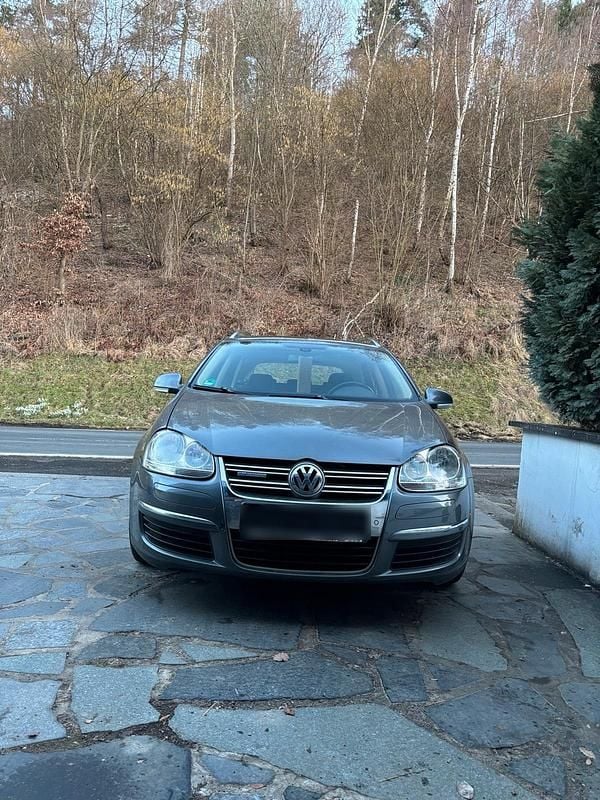 Gebraucht VW Golf V 105 PS (77 kW) 2009 Grau Kombi