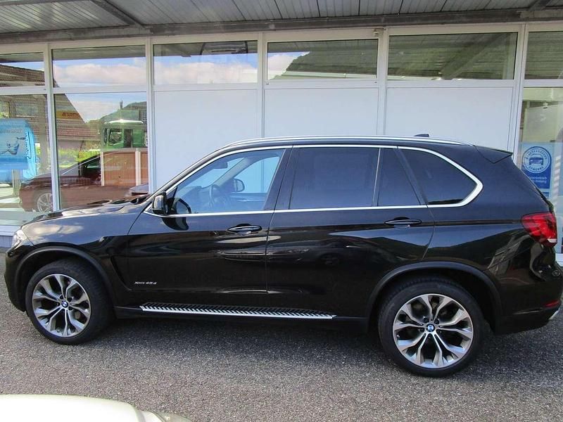 Gebraucht BMW X5 313 PS (230 kW) 2021 Black sapphire metallic SUV