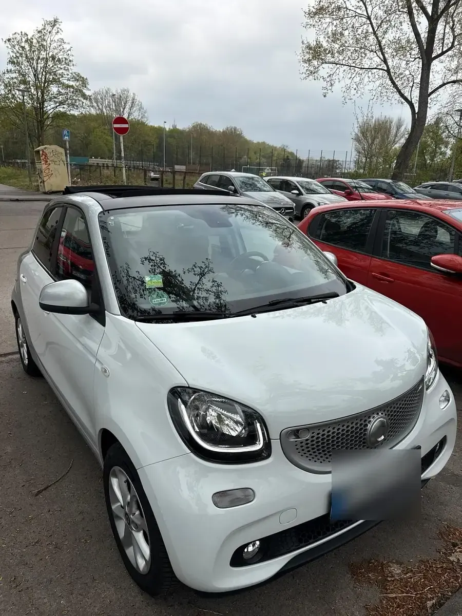 Second-hand Smart ForFour 70 CP (51 kW) 2015 Alb Hatchback