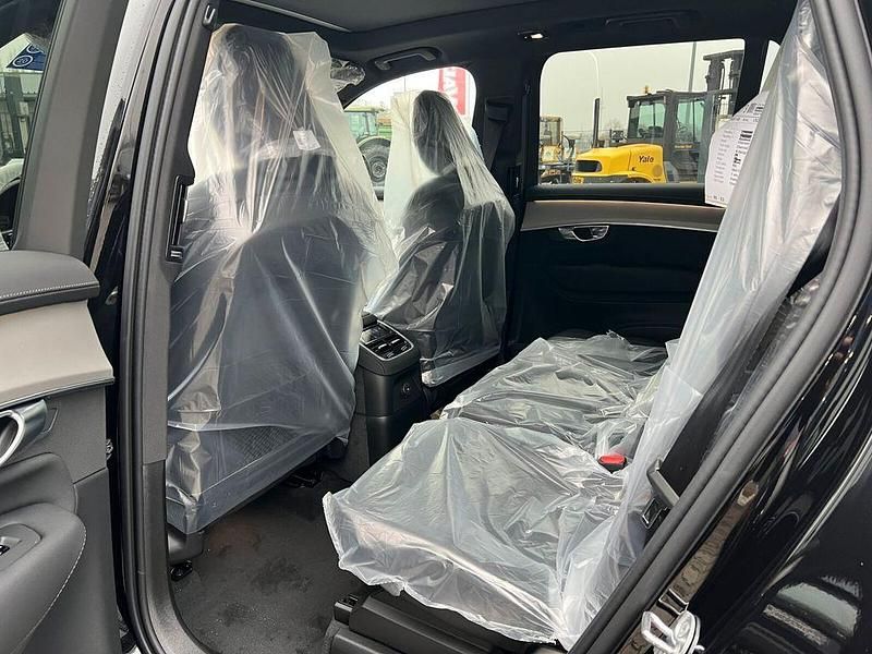 Neu Volvo XC90 Plus 455 PS (334 kW) 2025 Schwarz SUV
