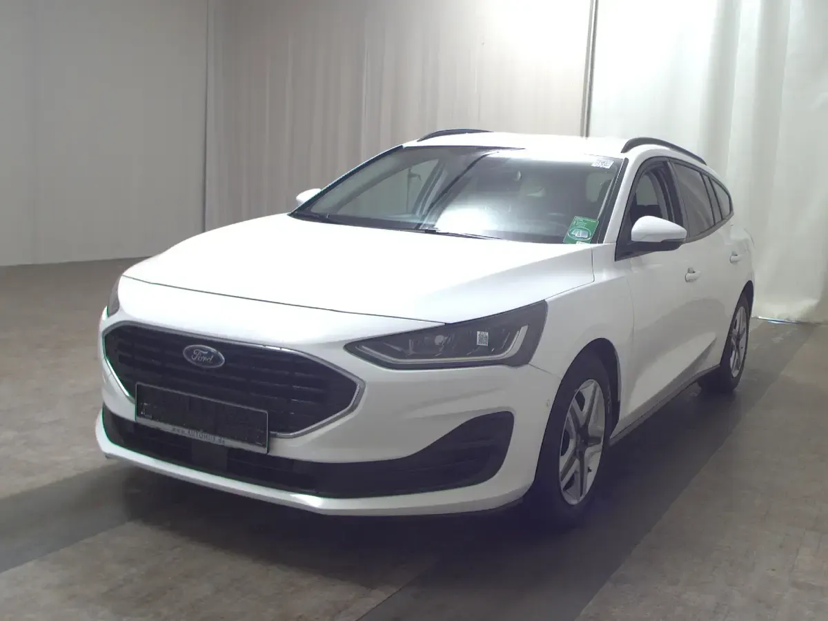 Usado Ford Focus Cool & Connect 120 CV (88 kW) 2022 Blanco Familiar